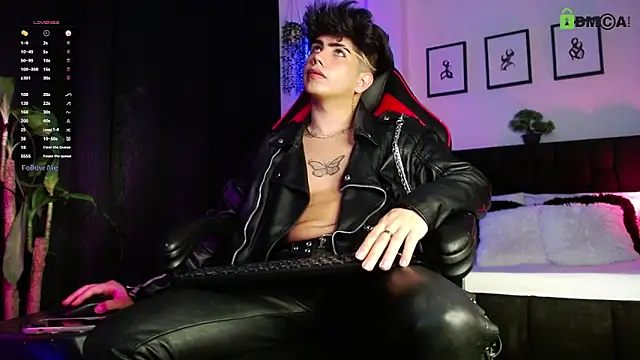 LyleBennett  online show from March 11, 11:27 am