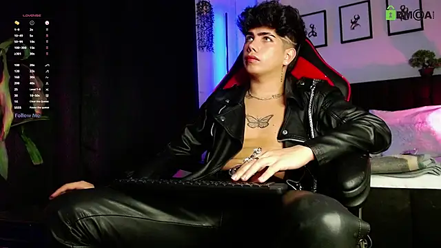 LyleBennett  online show from March 12, 12:11 pm