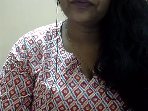 Snapshot of Riya_riyaa chatting on November 8, 2:39 pm Riya riyaa online show from November 8, 2:39 pm