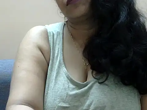 Snapshot of Riya_riyaa chatting on November 12, 2:28 pm Riya riyaa online show from November 12, 2:28 pm