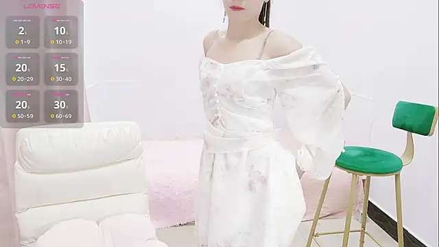 Snapshot of Mimiki-oo chatting on December 14, 8:02 am Mimiki-oo online show from December 14, 8:02 am