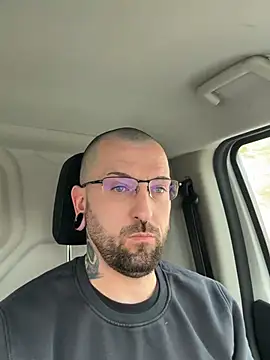 Snapshot of _Haptic_ chatting on February 2, 12:59 pm Haptic online show from February 2, 12:59 pm