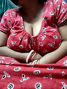 BERRY 00 online show from January 7, 9:45 am