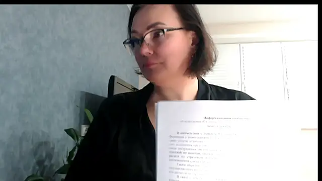 Nora Star online show from January 15, 7:50 pm