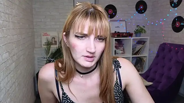 Snapshot of Nika_Kitten chatting on February 3, 8:35 pm Nika Kitten online show from February 3, 8:35 pm