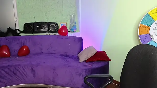 Snapshot of Nika_Kitten chatting on February 12, 3:38 pm Nika Kitten online show from February 12, 3:38 pm