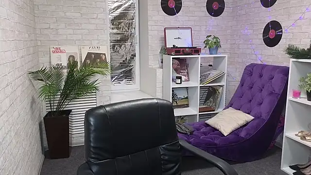 Snapshot of Nika_Kitten chatting on February 19, 2:34 pm Nika Kitten online show from February 19, 2:34 pm