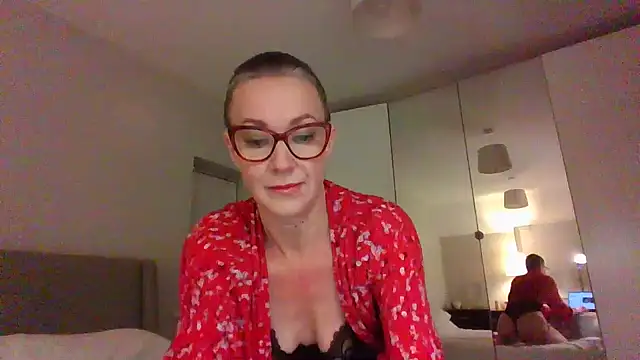 ELEGANT-ARIA36 online show from January 6, 5:27 pm