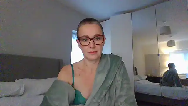 ELEGANT-ARIA36 online show from January 7, 3:23 pm