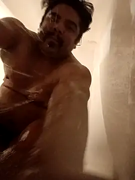 Snapshot of Brickstash chatting on February 4, 11:20 pm Brickstash online show from February 4, 11:20 pm