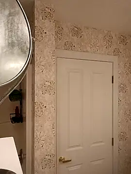 Snapshot of Brickstash chatting on April 9, 1:27 am Brickstash online show from April 9, 1:27 am