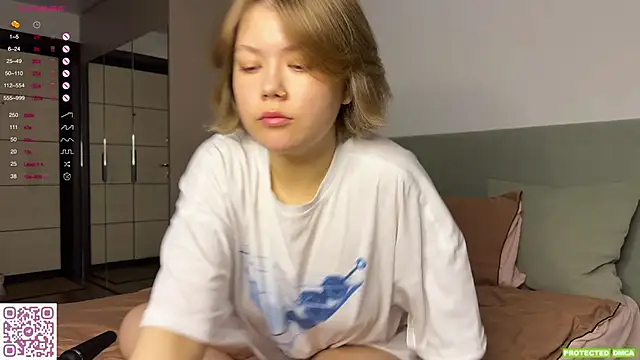 Snapshot of jettamona chatting on February 4, 3:44 am jettamona online show from February 4, 3:44 am