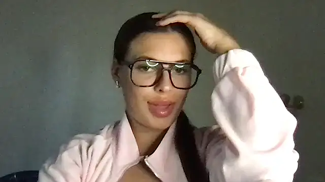 Snapshot of MoonriseGoddess chatting on June 3, 3:50 pm MoonriseGoddess online show from June 3, 3:50 pm