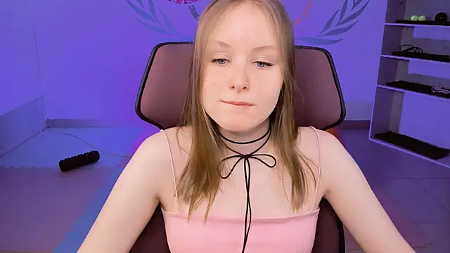 Snapshot of VivienLeeigh chatting on January 18, 9:13 am VivienLeeigh online show from January 18, 9:13 am