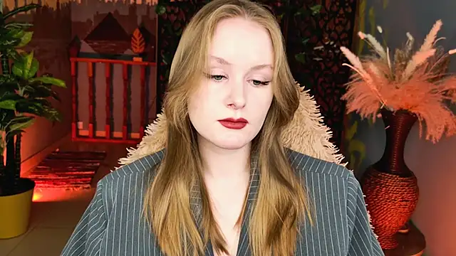 VivienLeeigh online show from April 28, 5:23 am