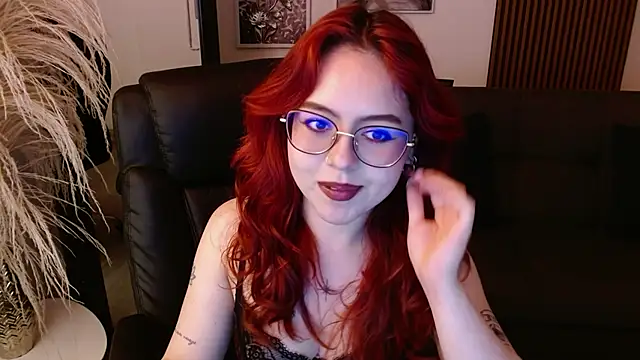 crimson tati  online show from February 5, 3:23 am