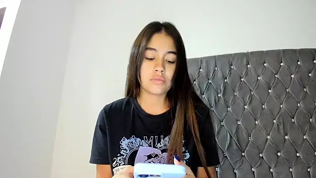 Snapshot of AriaMontgomery chatting on January 25, 5:29 am AriaMontgomery online show from January 25, 5:29 am