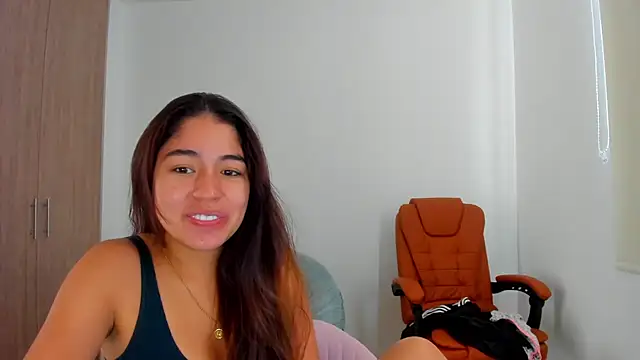 Snapshot of AriaMontgomery chatting on February 25, 6:20 pm AriaMontgomery online show from February 25, 6:20 pm