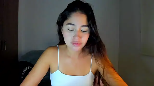 Snapshot of AriaMontgomery chatting on March 5, 11:38 pm AriaMontgomery online show from March 5, 11:38 pm