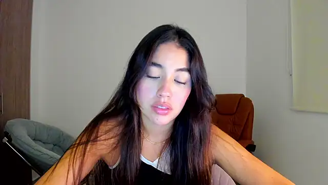 Snapshot of AriaMontgomery chatting on March 6, 6:08 am AriaMontgomery online show from March 6, 6:08 am