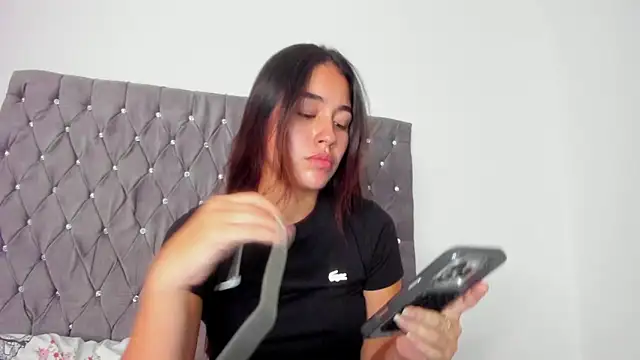 Snapshot of AriaMontgomery chatting on September 18, 5:31 am AriaMontgomery online show from September 18, 5:31 am