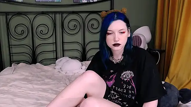 Snapshot of BlackyTea chatting on January 5, 10:29 pm BlackyTea online show from January 5, 10:29 pm