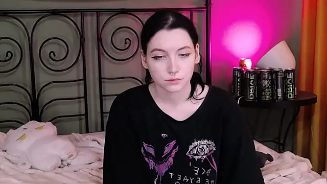 Snapshot of BlackyTea chatting on March 17, 8:07 am BlackyTea online show from March 17, 8:07 am