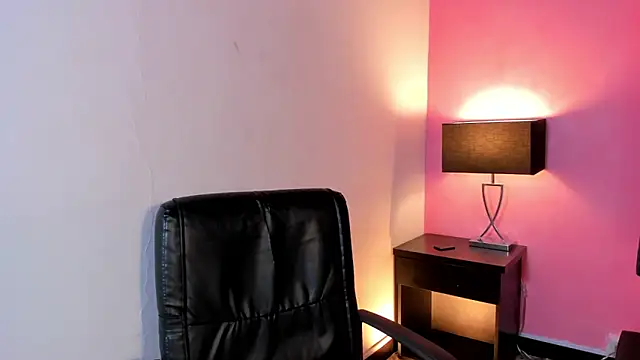 Lily Miiller online show from February 27, 9:25 pm