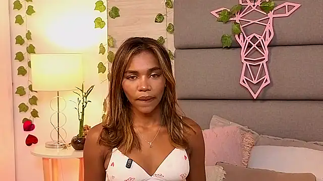 Lily Miiller online show from October 5, 7:45 pm