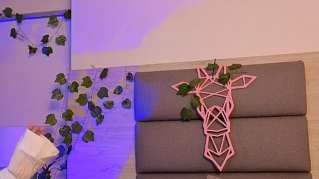 Lily Miiller online show from November 9, 8:29 pm