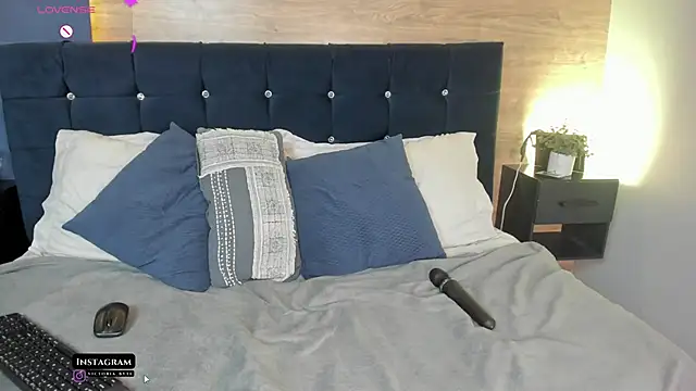 Snapshot of victoria_byte chatting on October 1, 8:59 pm victoria byte online show from October 1, 8:59 pm