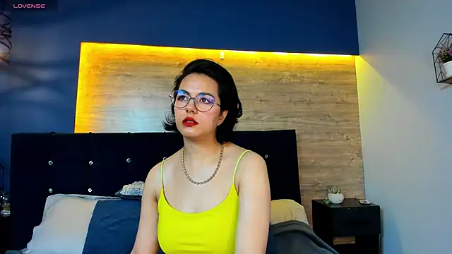 Snapshot of victoria_byte chatting on November 16, 8:25 pm victoria byte online show from November 16, 8:25 pm