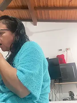 Sharongirl07 online show from May 2, 1:16 pm