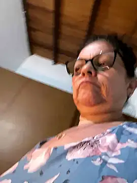 Sharongirl07 online show from June 6, 1:21 am