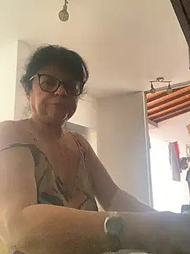 Snapshot of Sharongirl07 chatting on July 6, 12:13 pm Sharongirl07 online show from July 6, 12:13 pm