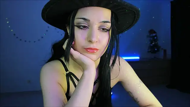 Snapshot of mollyposhh chatting on January 12, 2:24 am mollyposhh online show from January 12, 2:24 am