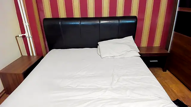 AshPage online show from December 2, 1:25 am