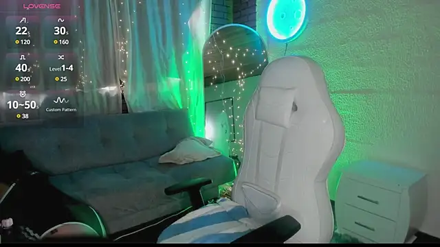 Snapshot of sunshine_maddy chatting on January 23, 1:02 pm sunshine maddy online show from January 23, 1:02 pm