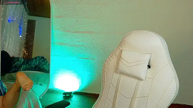 Snapshot of sunshine_maddy chatting on November 20, 11:48 pm sunshine maddy online show from November 20, 11:48 pm