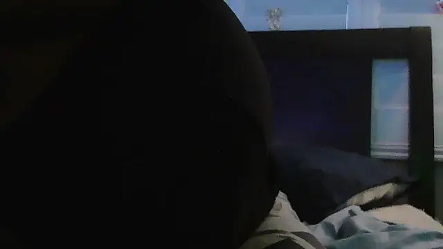 Snapshot of cloudyspun chatting on November 20, 1:06 am cloudyspun online show from November 20, 1:06 am