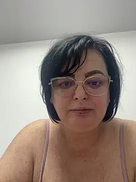 Amandamuller1982 online show from February 2, 9:45 pm