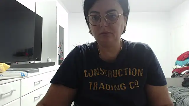 Amandamuller1982 online show from September 17, 9:49 pm