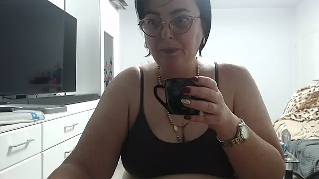 Amandamuller1982 online show from October 20, 8:09 pm