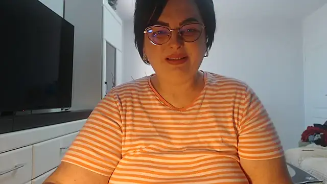 Amandamuller1982 online show from April 24, 7:22 am