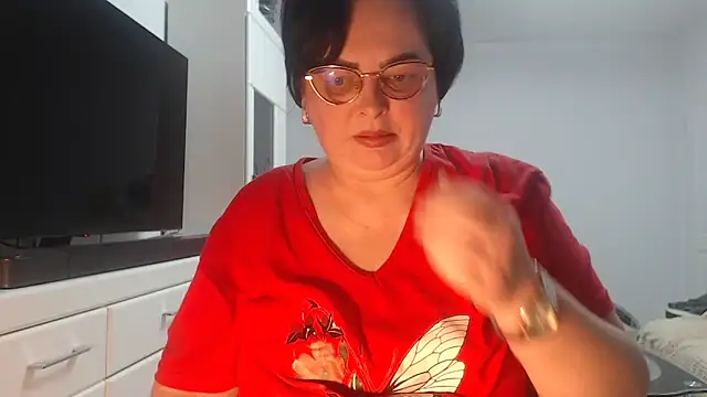 Amandamuller1982 online show from May 2, 8:25 pm