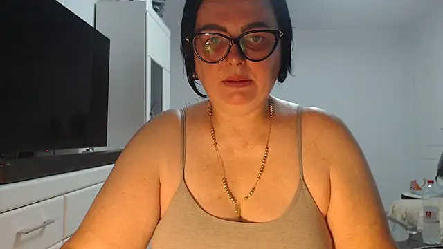 Amandamuller1982 online show from July 1, 8:19 pm