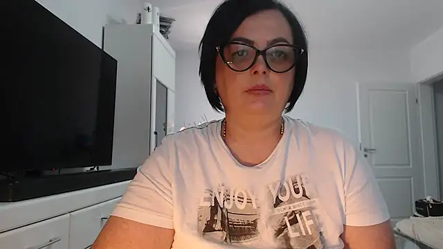 Amandamuller1982 online show from July 31, 8:14 am