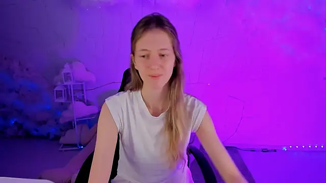 Snapshot of Sharon_Evansi chatting on January 9, 9:06 am Sharon Evansi online show from January 9, 9:06 am