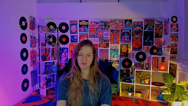 Snapshot of Sharon_Evansi chatting on March 22, 2:58 pm Sharon Evansi online show from March 22, 2:58 pm