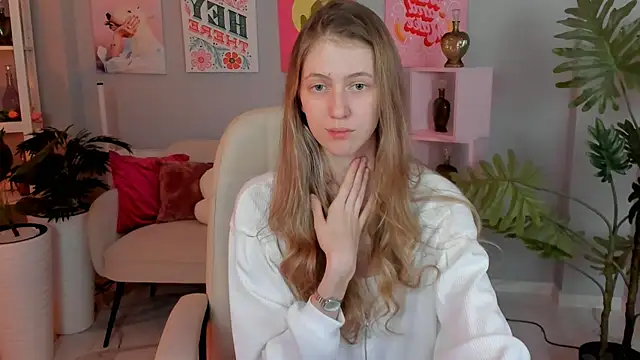 Snapshot of Sharon_Evansi chatting on December 20, 11:28 am Sharon Evansi online show from December 20, 11:28 am